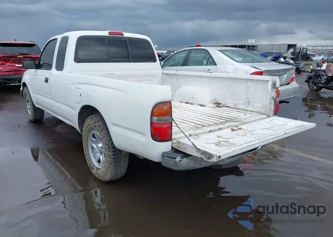 2004 Toyota Tacoma из США, поврежденный, VIN 5TEVL52N14Z328259